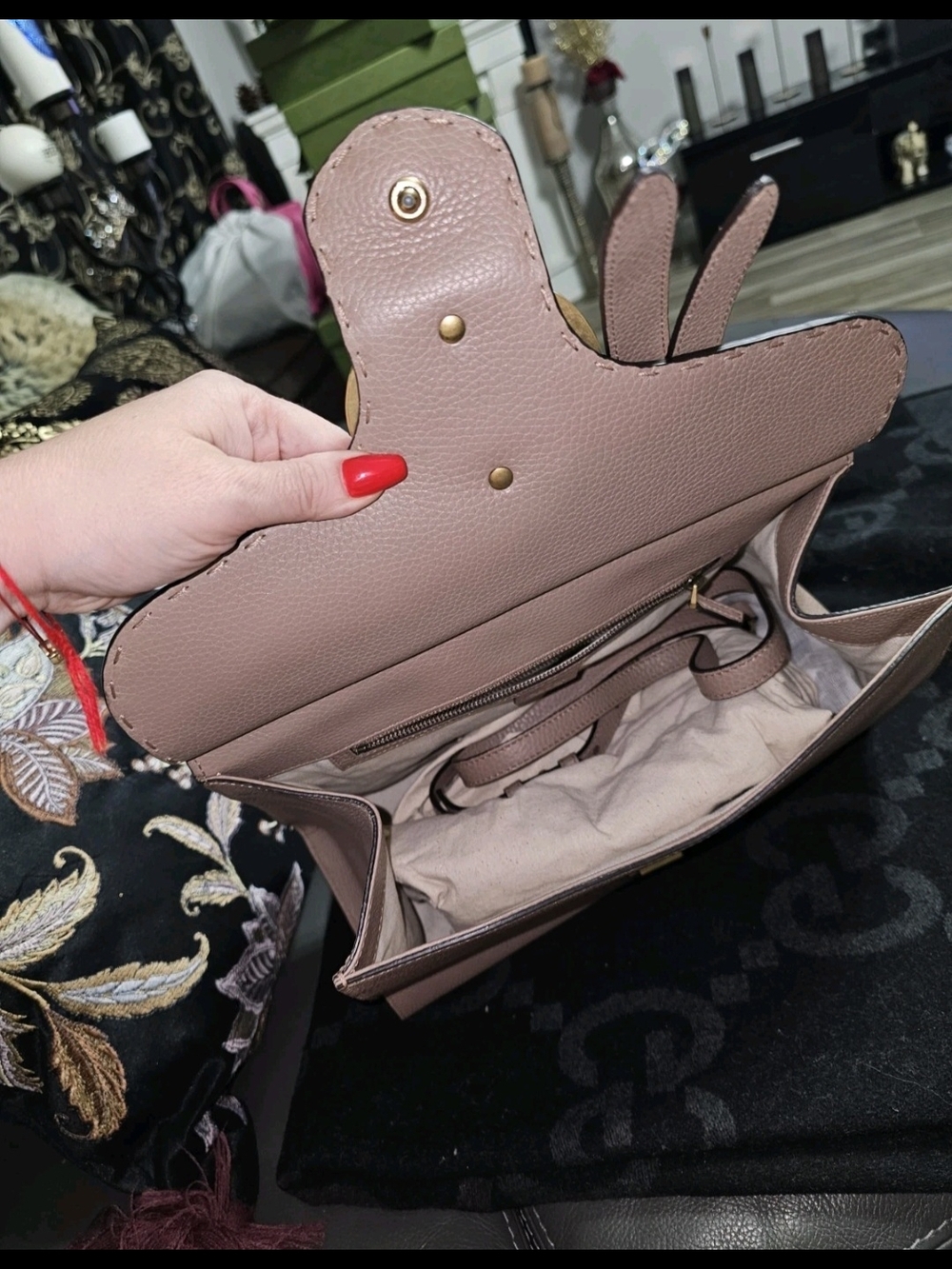 Gucci Pearl Double G Top Handle Bag in Taupe - Picture 4 of 16